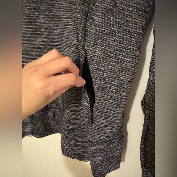 Lululemon Think Fast Pullover - Picture 5 of 10